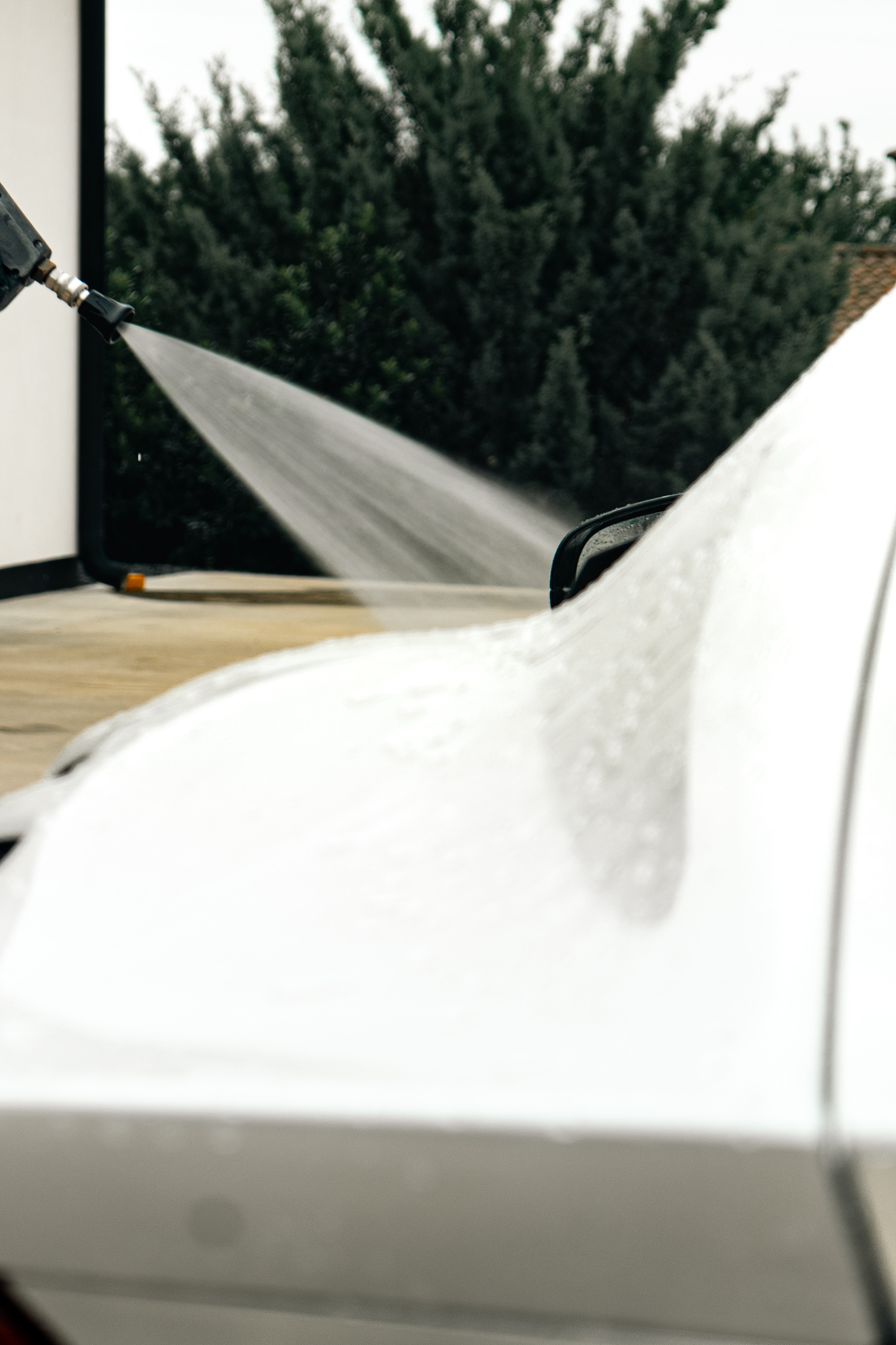 Blackline Flow Series pressure washer nozzle shown at an alternate angle.