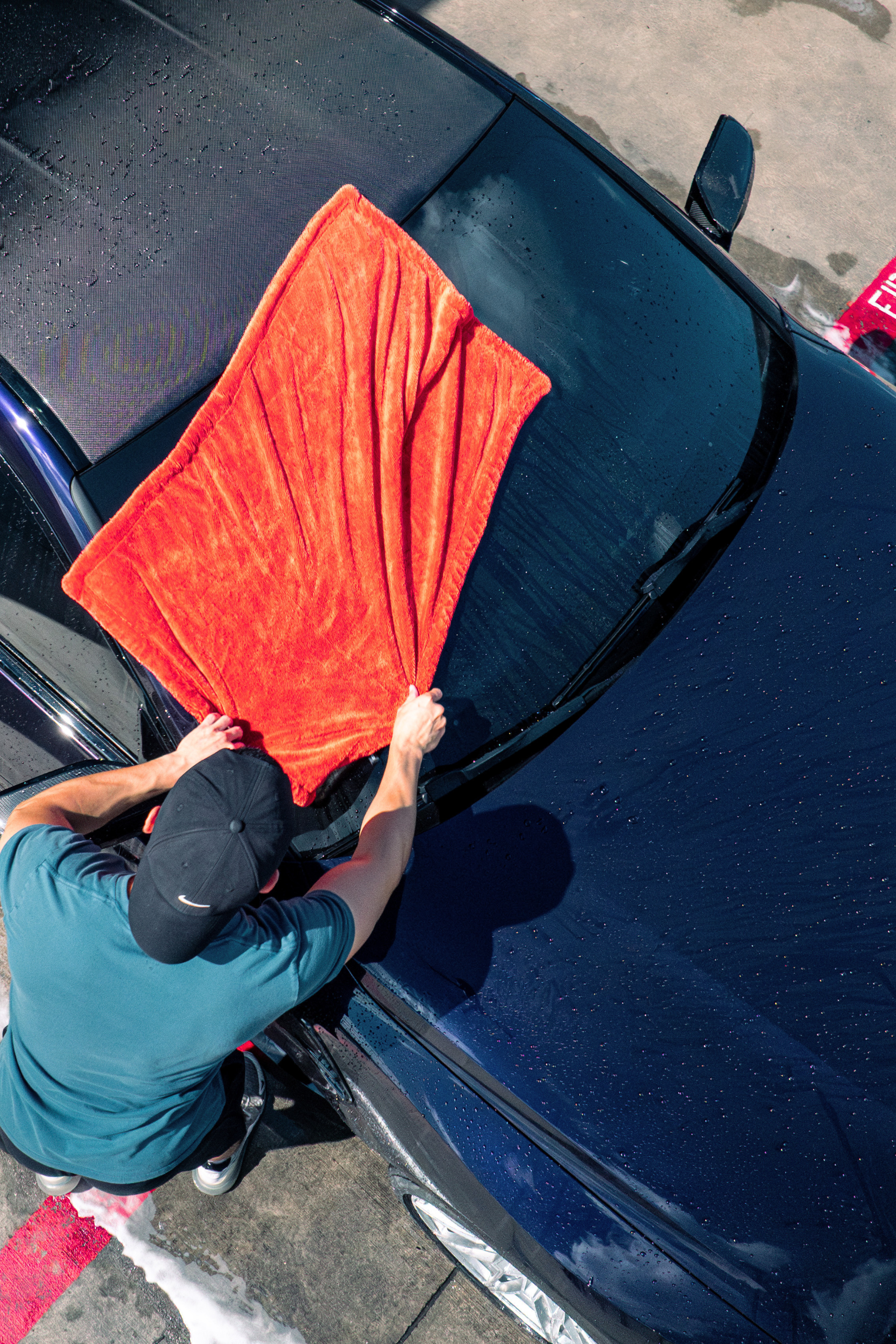 BLACKLINEยฎ TWISTED-LOOP DRYING TOWEL