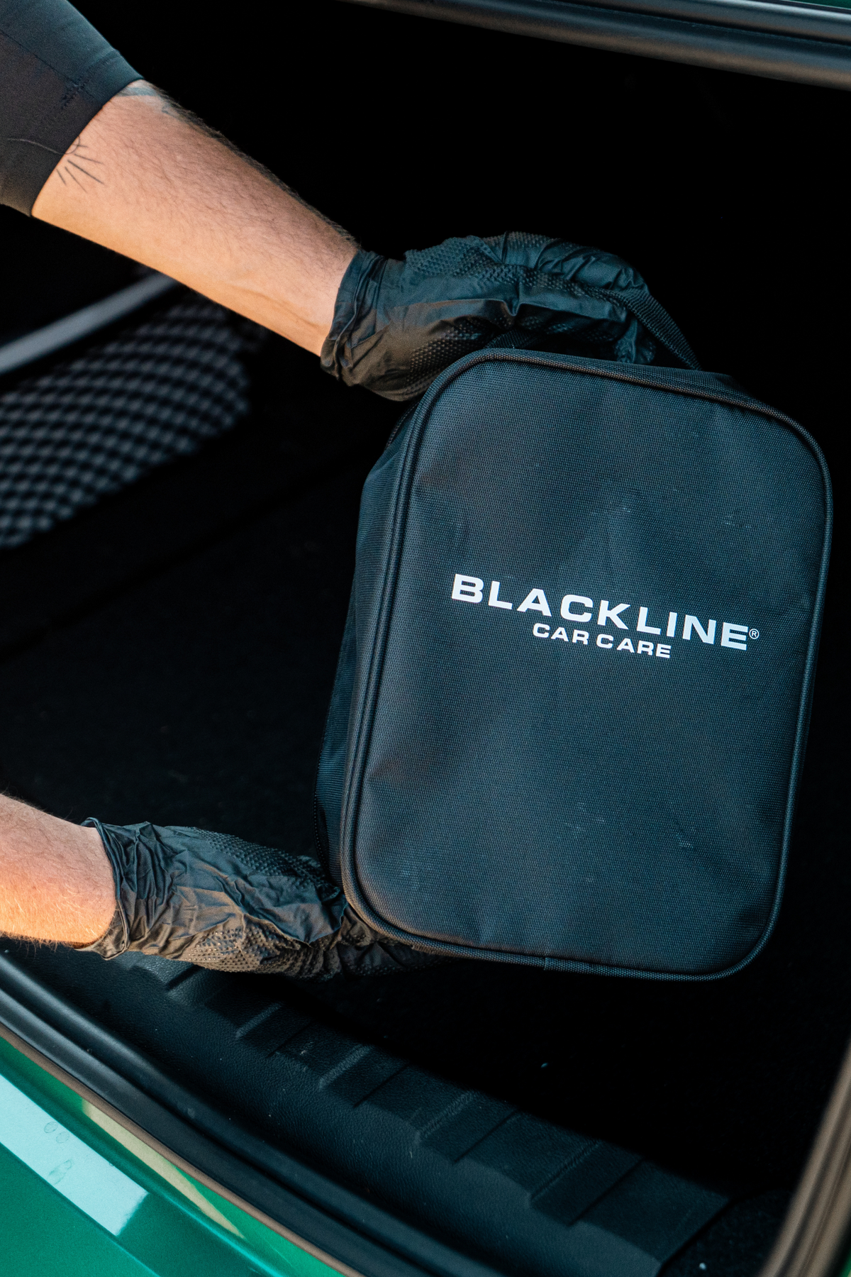 Blackline Velocity Detailing Bag side profile showing exterior pockets and panels