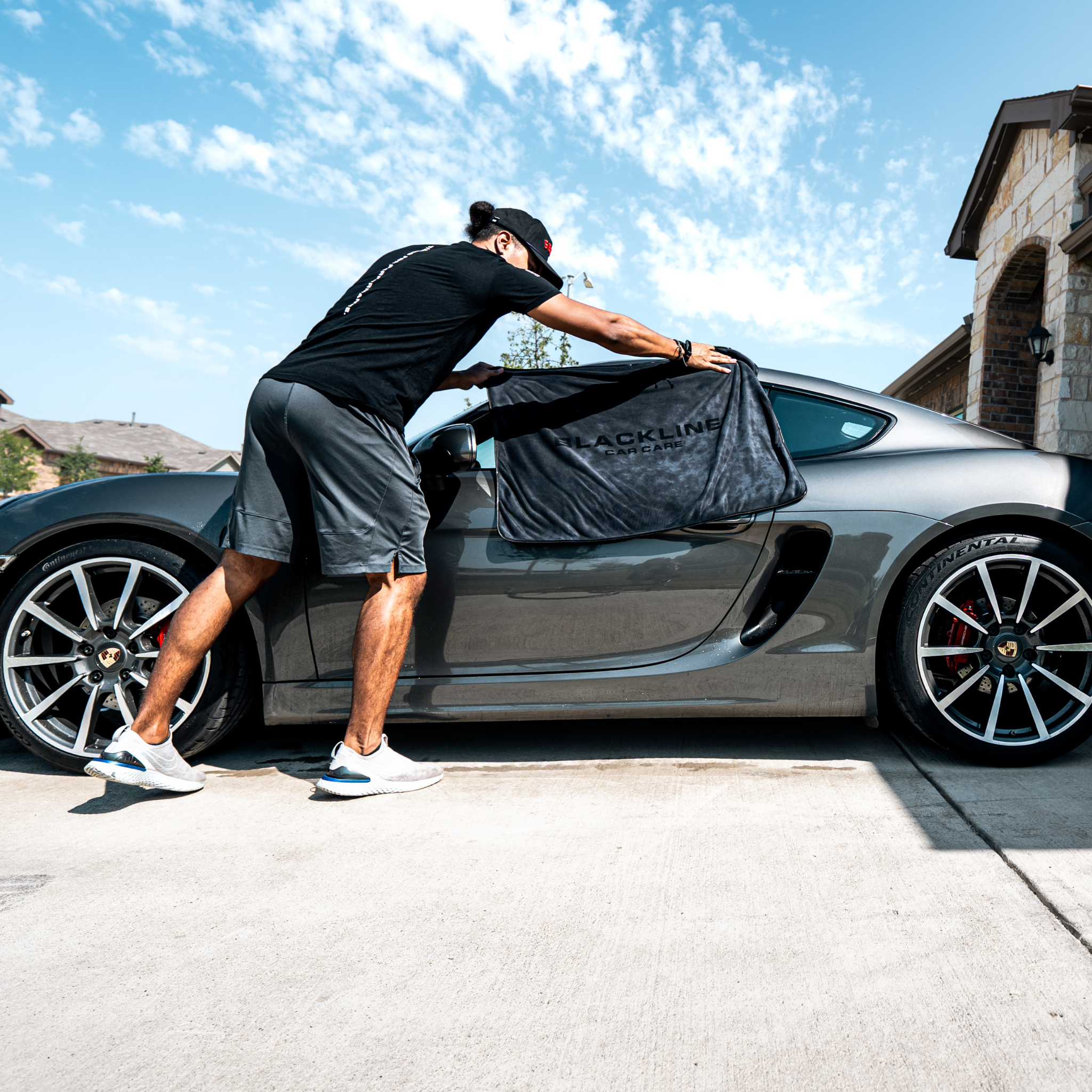 BLACKLINE® SLIM TWISTED-LOOP DRYING TOWEL