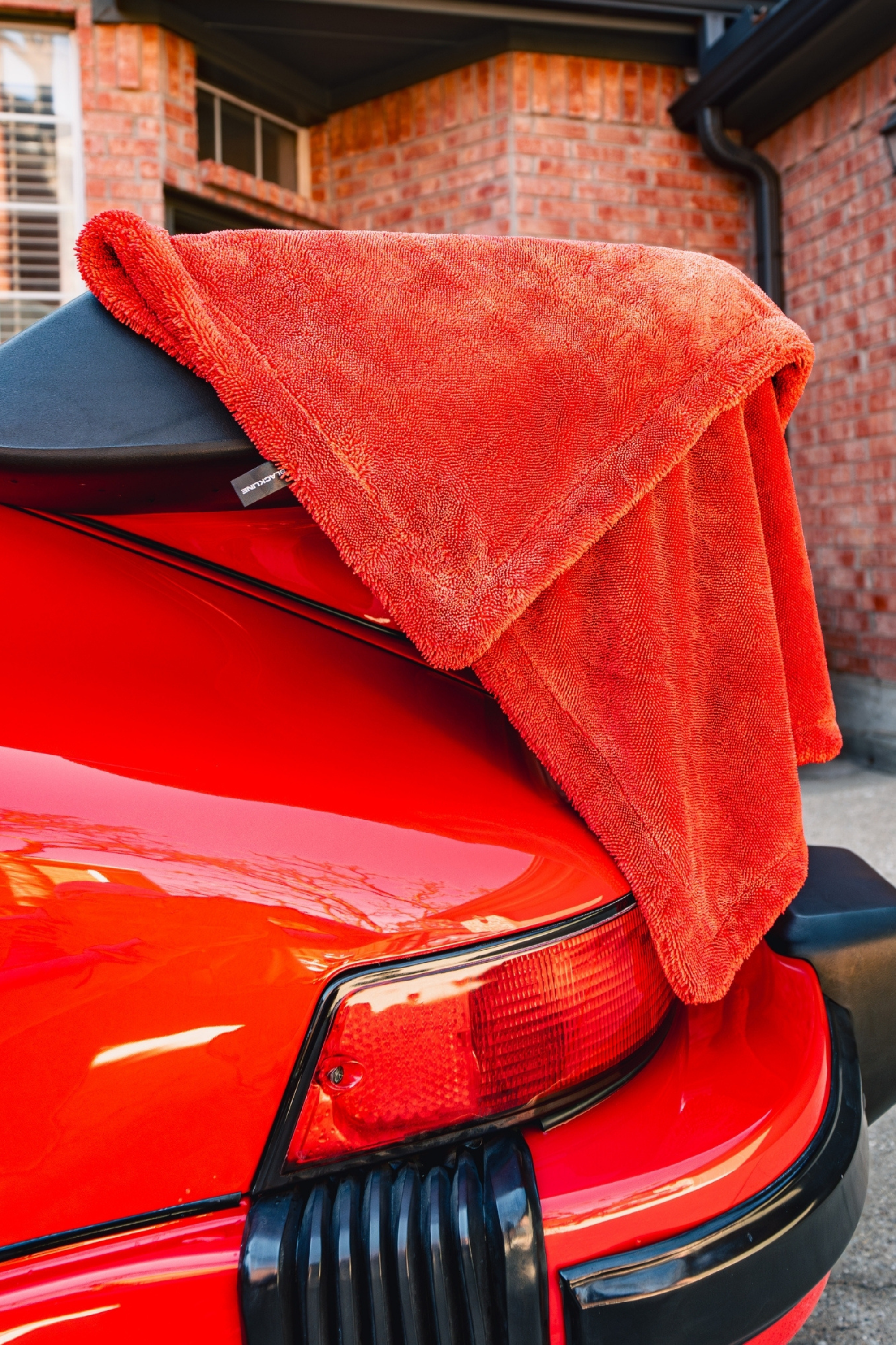 BLACKLINEยฎ TWISTED-LOOP DRYING TOWEL