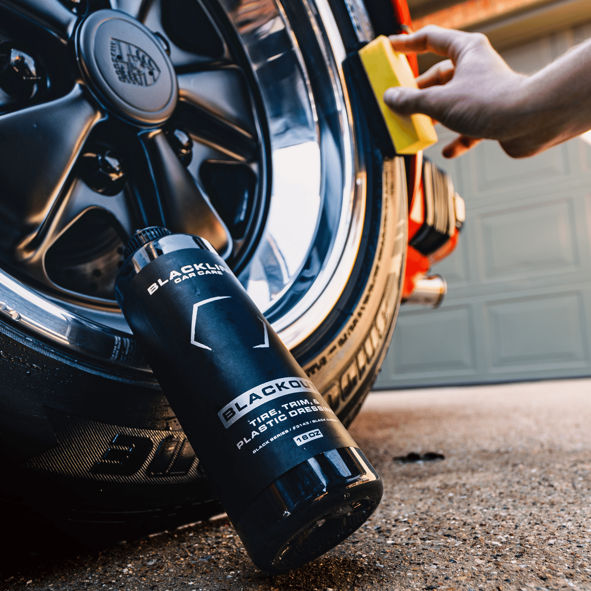 BLACKLINE® BLACKOUT TRIM & TIRE DRESSING