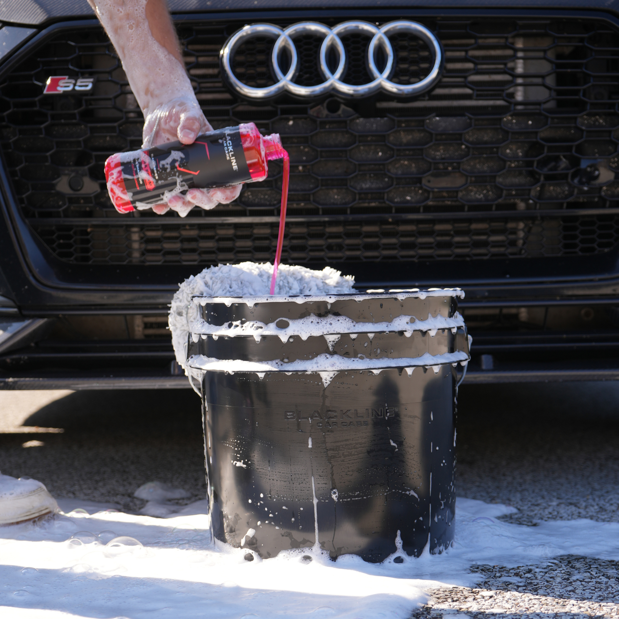 BLACKLINE® Wash Bucket