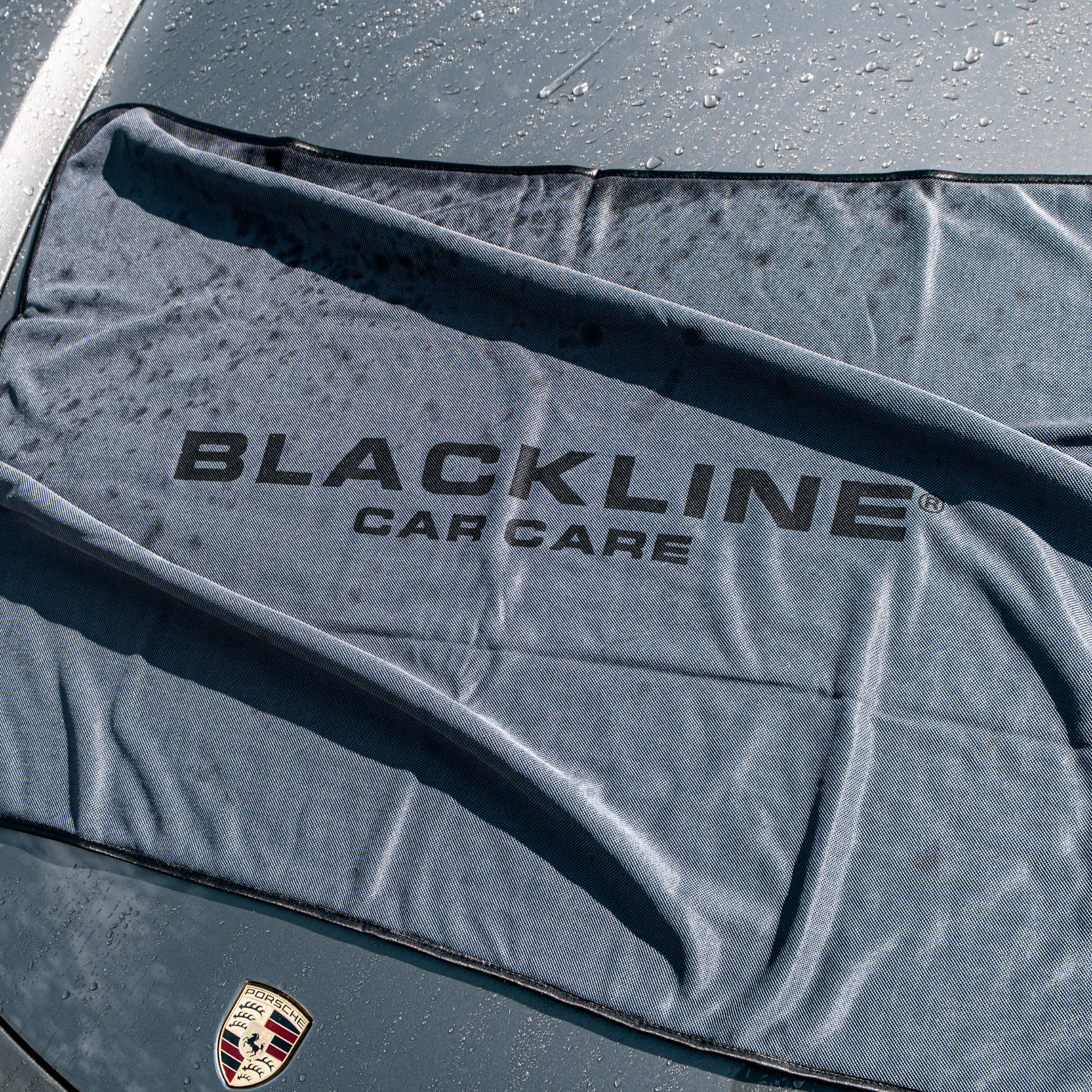 BLACKLINE® SLIM TWISTED-LOOP DRYING TOWEL