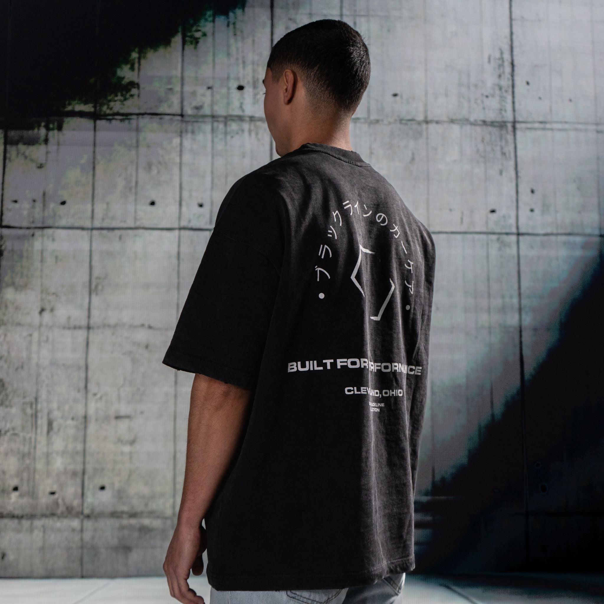 BLACKLINE® Oversized T-Shirt