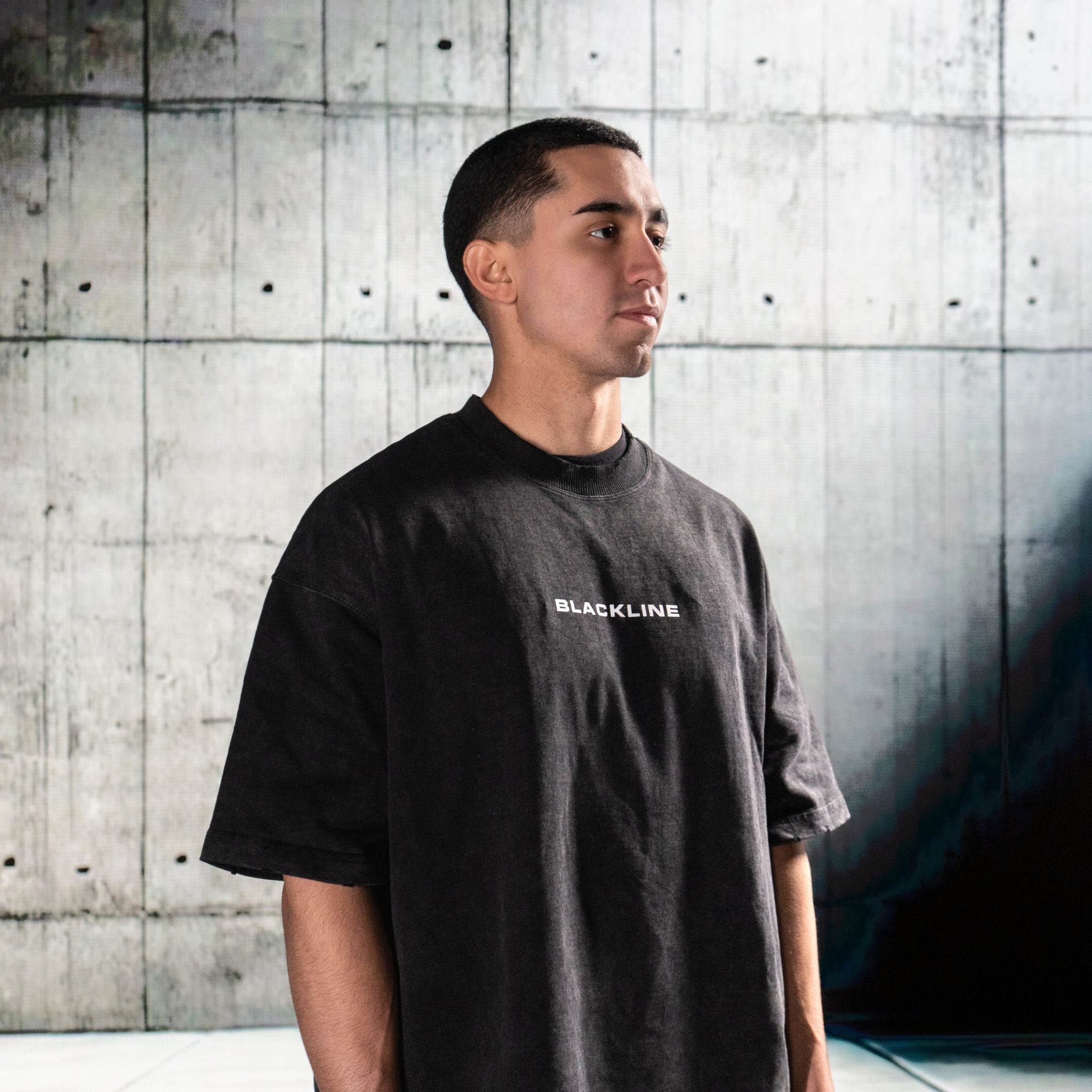 BLACKLINE® Oversized T-Shirt