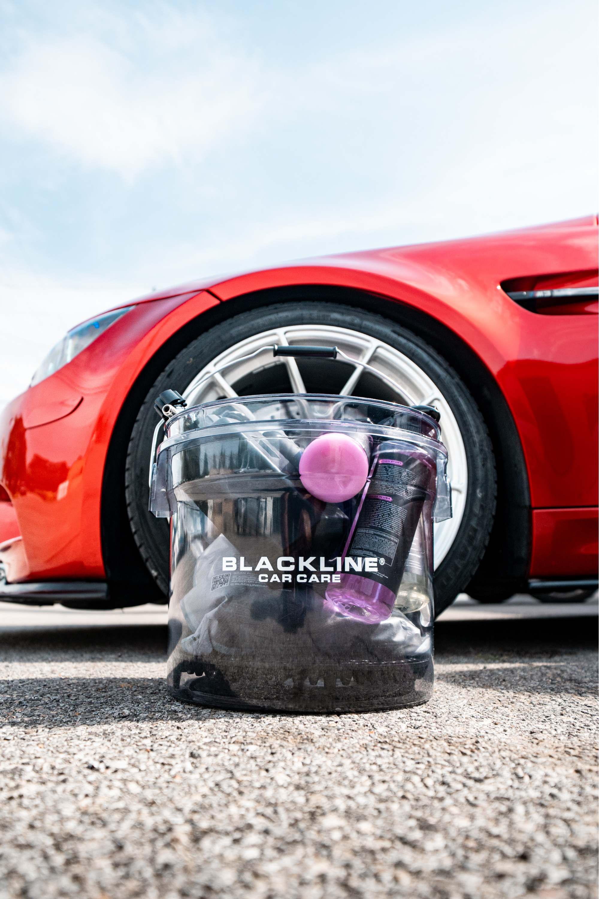BLACKLINE® DETAILING BUCKET W/ GRIT GAURD