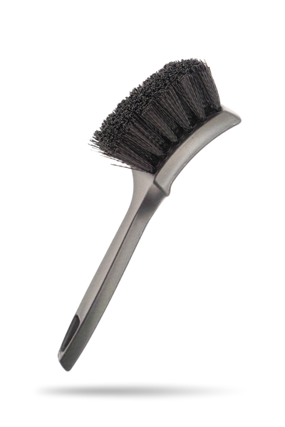 CEPILLO PARA NEUMÁTICOS DE CERDAS RÍGIDAS BLACKLINE®